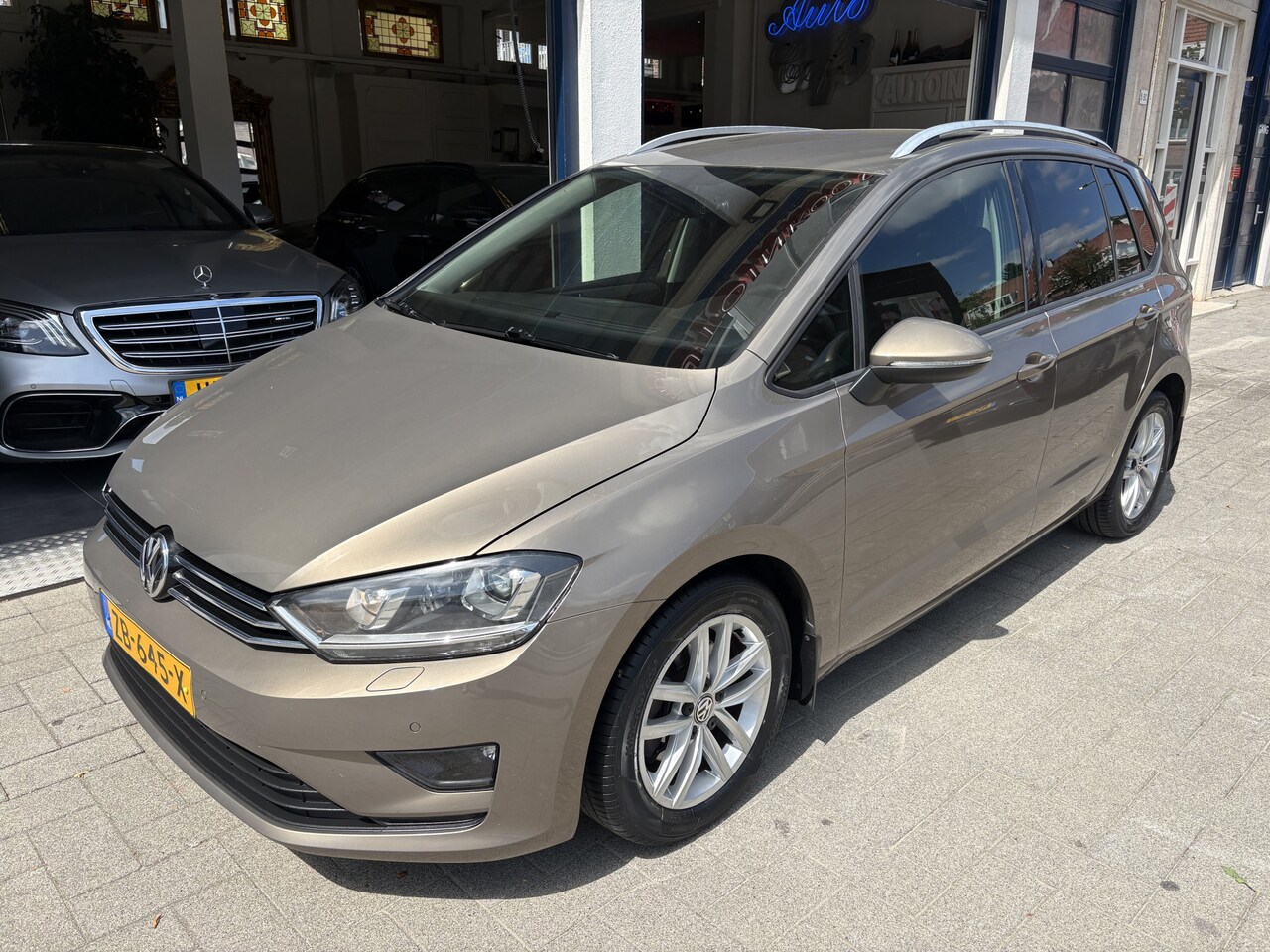 Volkswagen Golf Sportsvan - 1.4 TSI Business Edition AUTOMAAT/CLIMA/STOELV./CRUISE - AutoWereld.nl