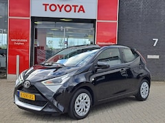 Toyota Aygo - PLAY 5-DEURS APPLE/ANDROID AIRCO CAMERA LED AUDIO-STUURWIELBED