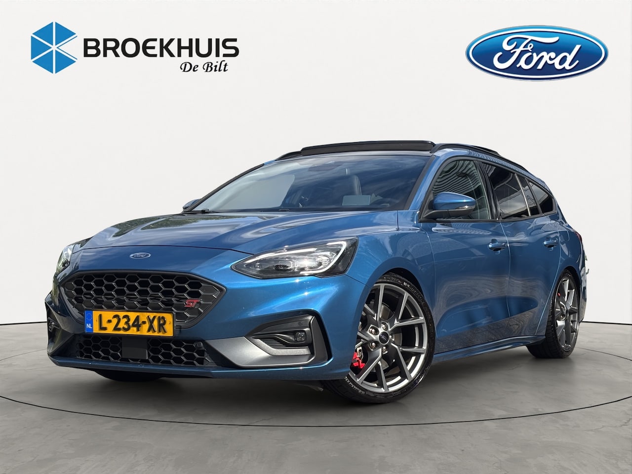 Ford Focus Wagon - 2.3EB ST-3 | AUTOMAAT! | ADAPTIVE CRUISE | DEALER OH! | TREKHAAK | WINTERPACK | PANODAK | - AutoWereld.nl