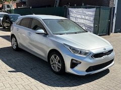 Kia Cee'd - Ceed 1.6 CRDi DynamicL. / KABELBOOM STUK / KOOPJE