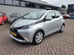 Toyota Aygo - 1.0 VVT-i x-play automaat, camera
