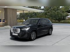 BMW iX1 - eDrive20 M Sport / Sportstoelen / Achteruitrijcamera / M Adaptief onderstel / Stoelverwarm