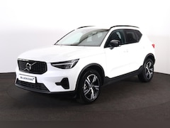 Volvo XC40 - B3 Plus Dark - IntelliSafe Assist & Surround - 360º Camera - Harman/Kardon audio - Verwarm