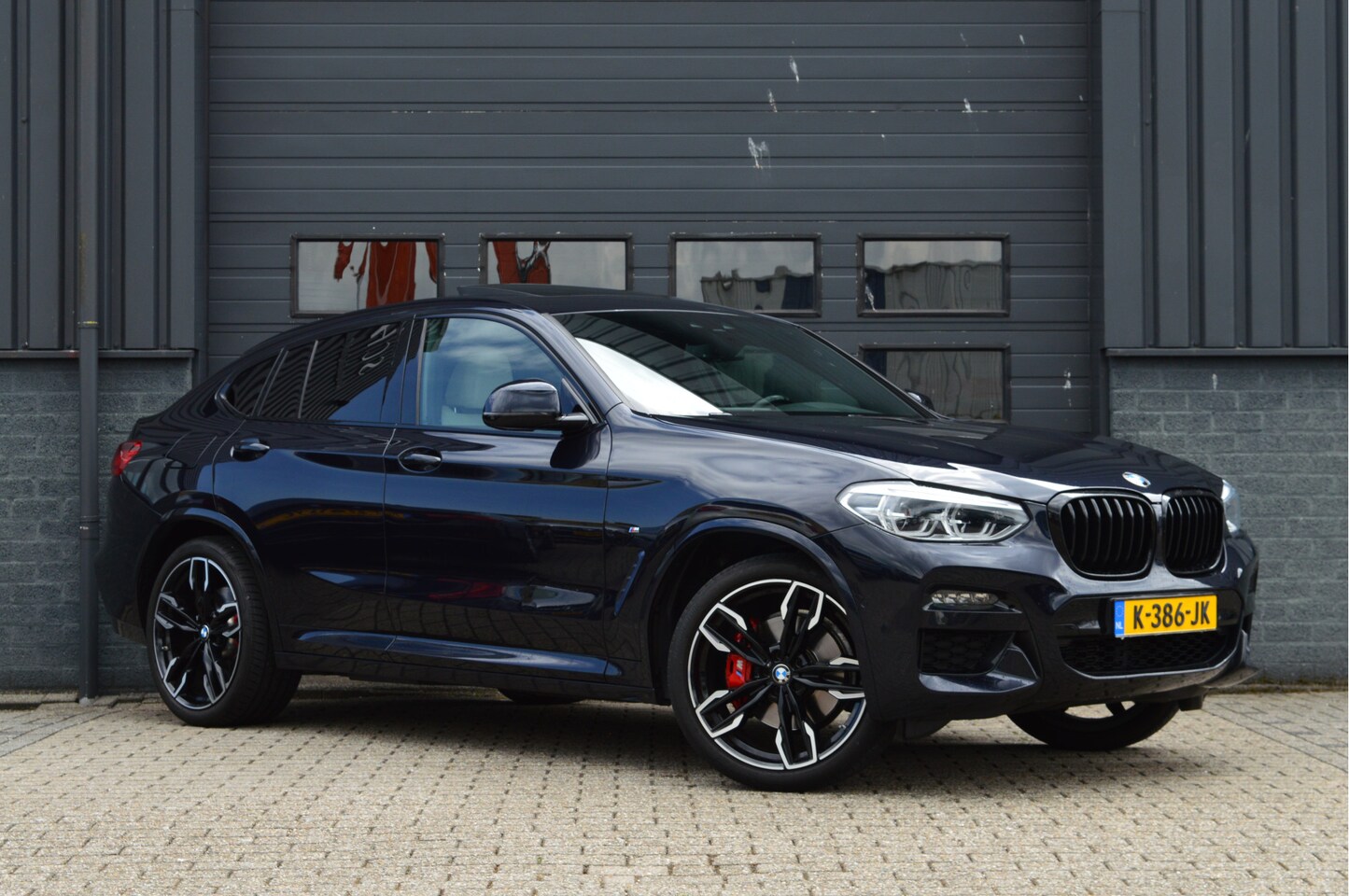 BMW X4 - xDrive30i High Executive Edition | M-PAKKET | PANO | HUD | TREKHAAK | CARPLAY | - AutoWereld.nl
