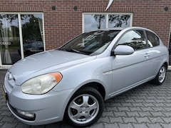Hyundai Accent - 1.4i Dynamic NIEUWE APK / RIJDT GOED / RIJKLAAR