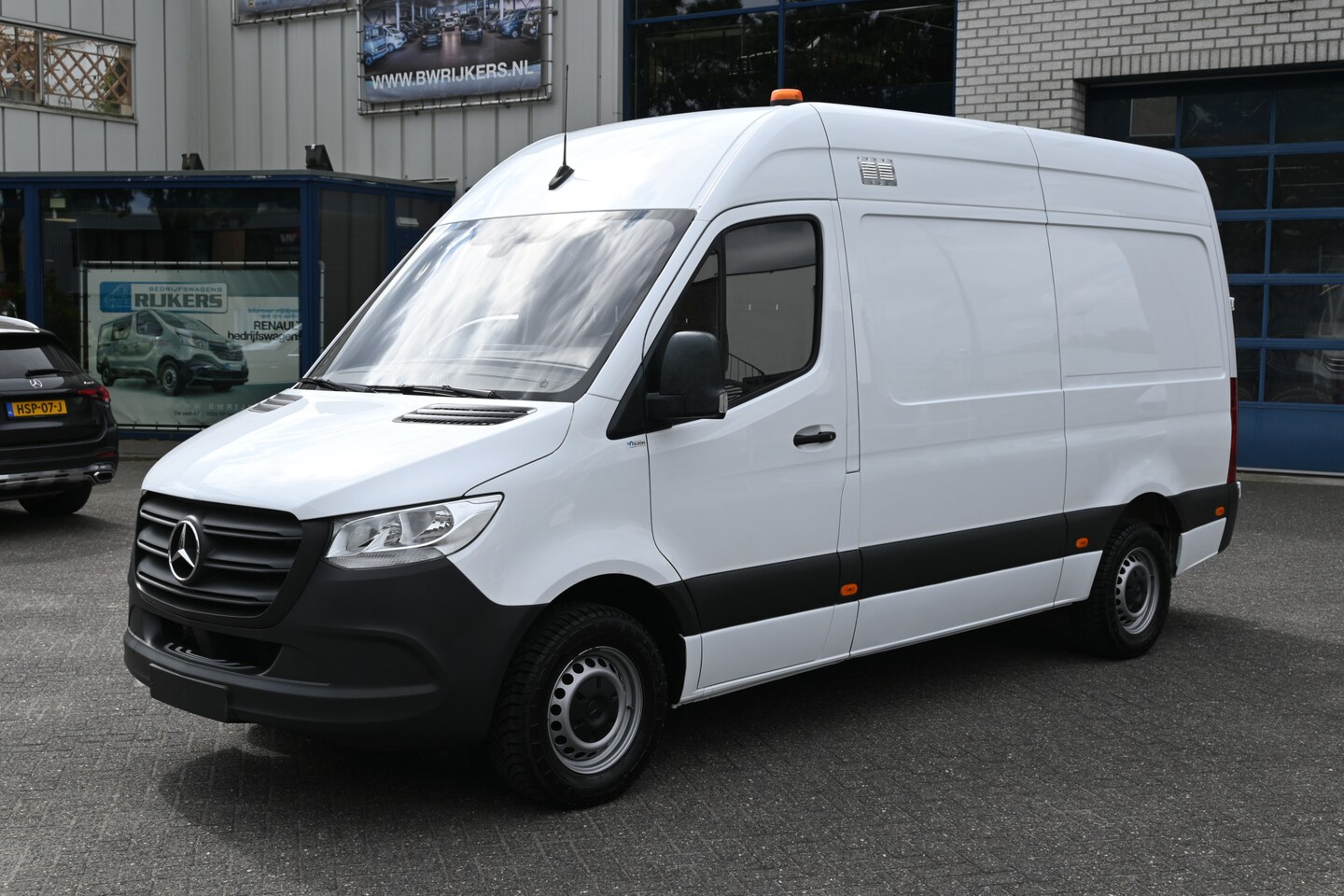 Mercedes-Benz Sprinter - 315 CDI L2H2 RWD Werkplaats inrichting, Geveerde stoel, Camera - AutoWereld.nl