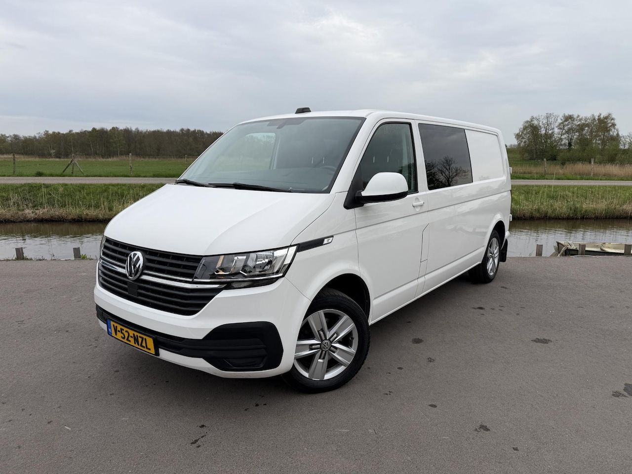Volkswagen Transporter - 2.0 TDI L2H1 30 DC 2.0 TDI L2H1 30 DC - AutoWereld.nl