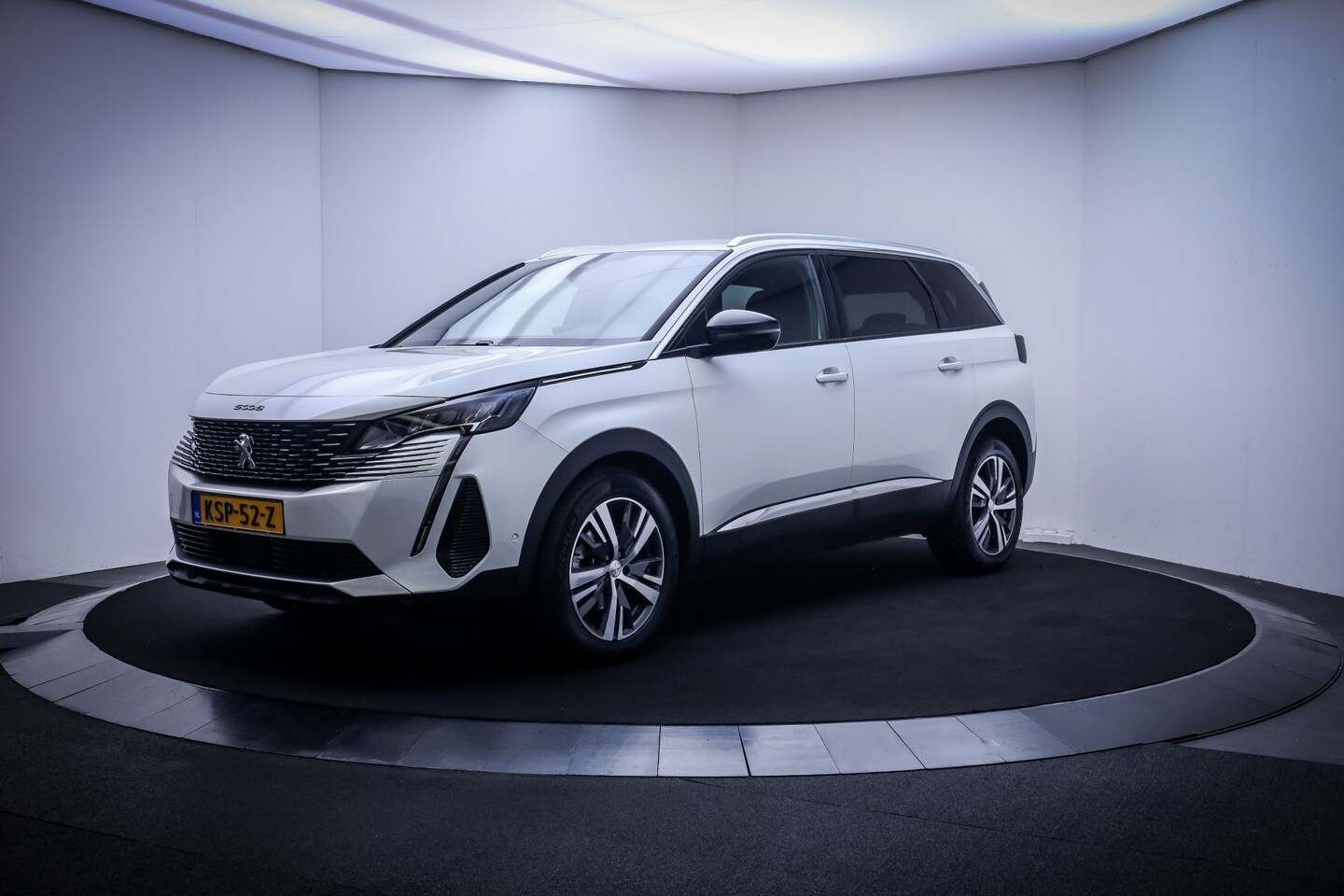 Peugeot 5008 - 1.2T Aut. 7p ALLURE PACK FULL LED | LUXE LEDER | 360 CAM | STOELVERW | CARPLAY | NAVI | BL - AutoWereld.nl
