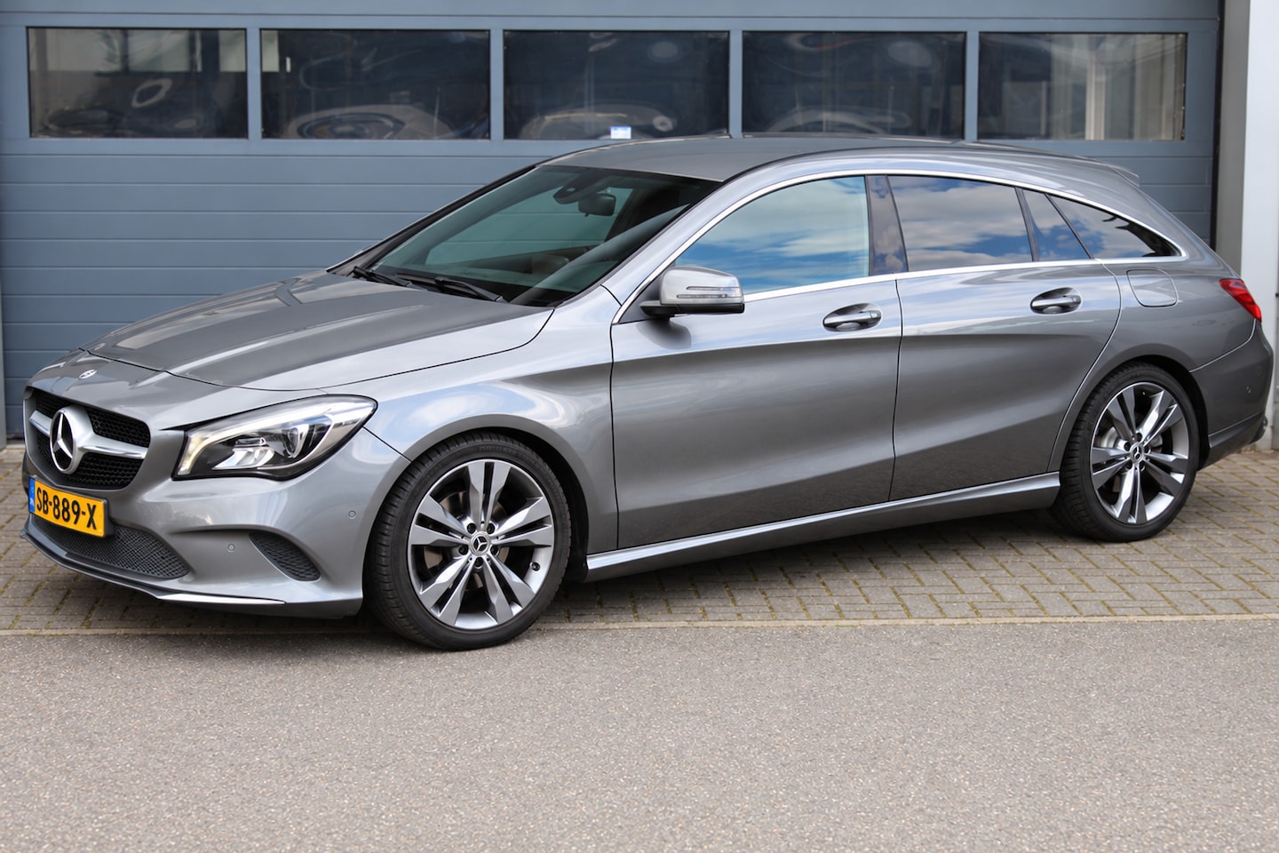 Mercedes-Benz CLA-klasse Shooting Brake - 180 Aut. Business+ Camera Sportinterieur - AutoWereld.nl