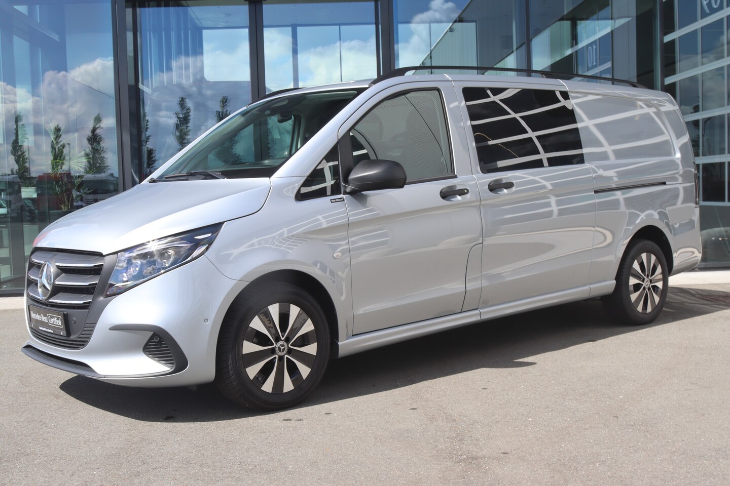 Mercedes-Benz Vito - 119 CDI Aut. L3 |NAVI AIRCO/MBUX/2X SCHUIFD. |Certified - AutoWereld.nl