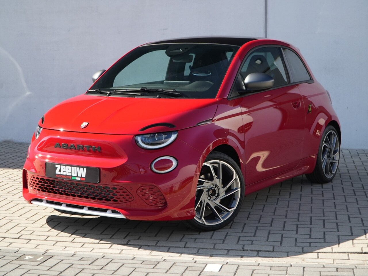 Abarth 500e - Turismo 42 kWh | Pano | JBL | Navi | LED | Carplay | Winter - AutoWereld.nl