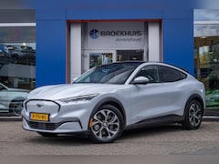 Ford Mustang Mach-E - RWD 75 kWh | Panoramadak | LEDER | Apple Carplay | L.M. Velgen | Trekhaak | Achteruitrijca