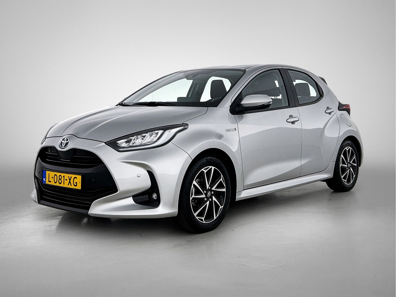 Toyota Yaris - 1.5 Hybrid TeamNL | Dealer onderhouden | Navigatie | Parkeersensoren voor+achter | Apple C - AutoWereld.nl