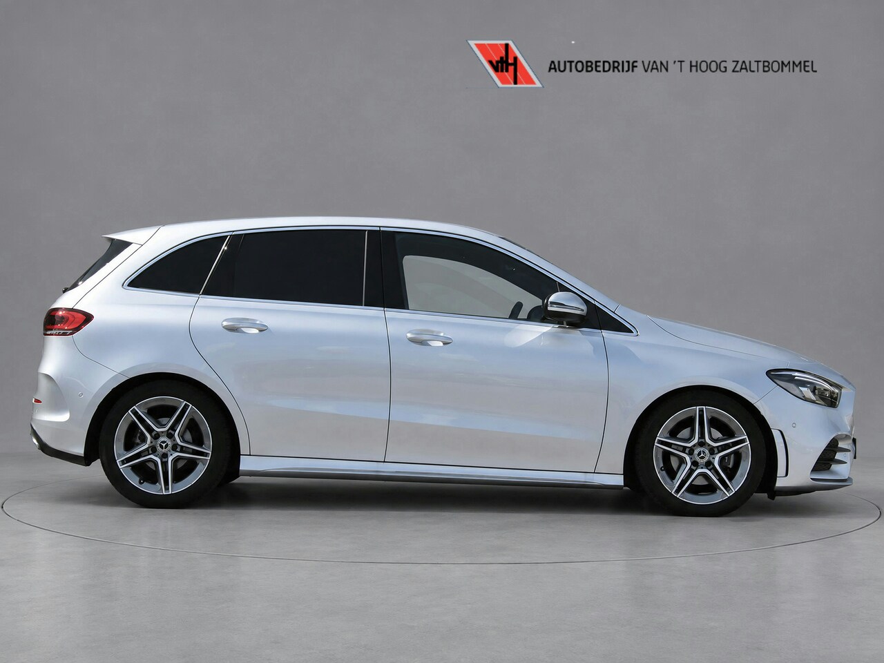 Mercedes-Benz B-klasse - 180 AUT7 AMG LINE SFEER KEY-LESS GO CARPLAY <<43.554KM>> - AutoWereld.nl