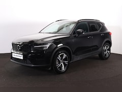 Volvo XC40 - B3 Plus Dark - IntelliSafe Assist & Surround - 360º Camera - Harman Kardon audio - Verwarm