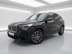 BMW X1 - xDrive25e | Panorama | 18" | Camera | Comfort Access