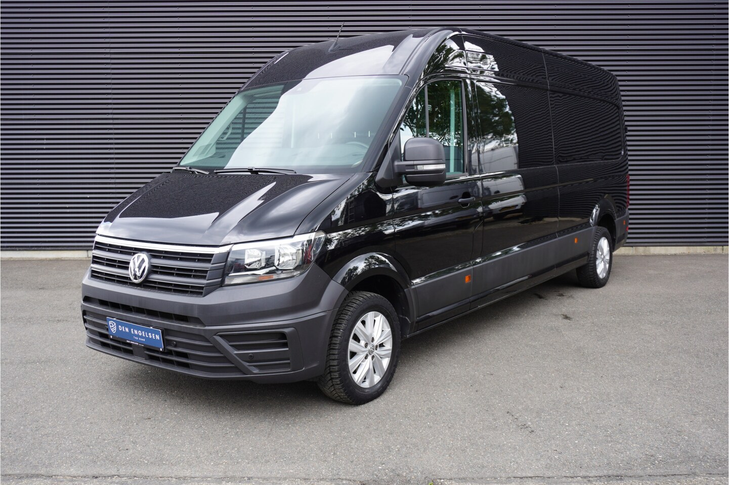 Volkswagen Crafter - 140pk L4H3/L3H2 Apple Carplay Camera Trekhaak Parkeersensoren 17" Velgen Stoelverwarming - AutoWereld.nl