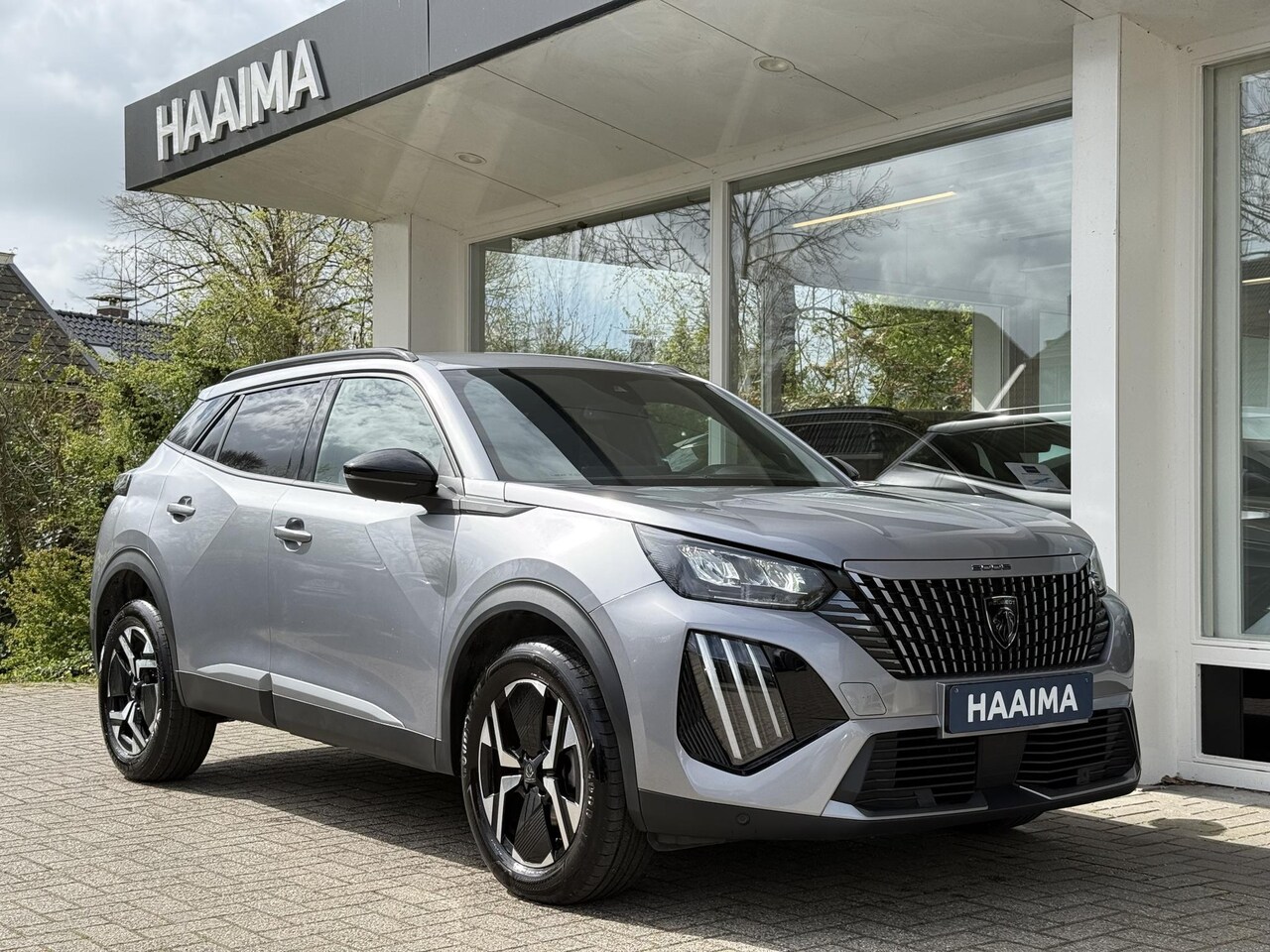 Peugeot 2008 - 1.2 Turbo 100 Allure | Draadloos Apple Carplay/Android Auto | Parkeersensoren | Privacy Gl - AutoWereld.nl
