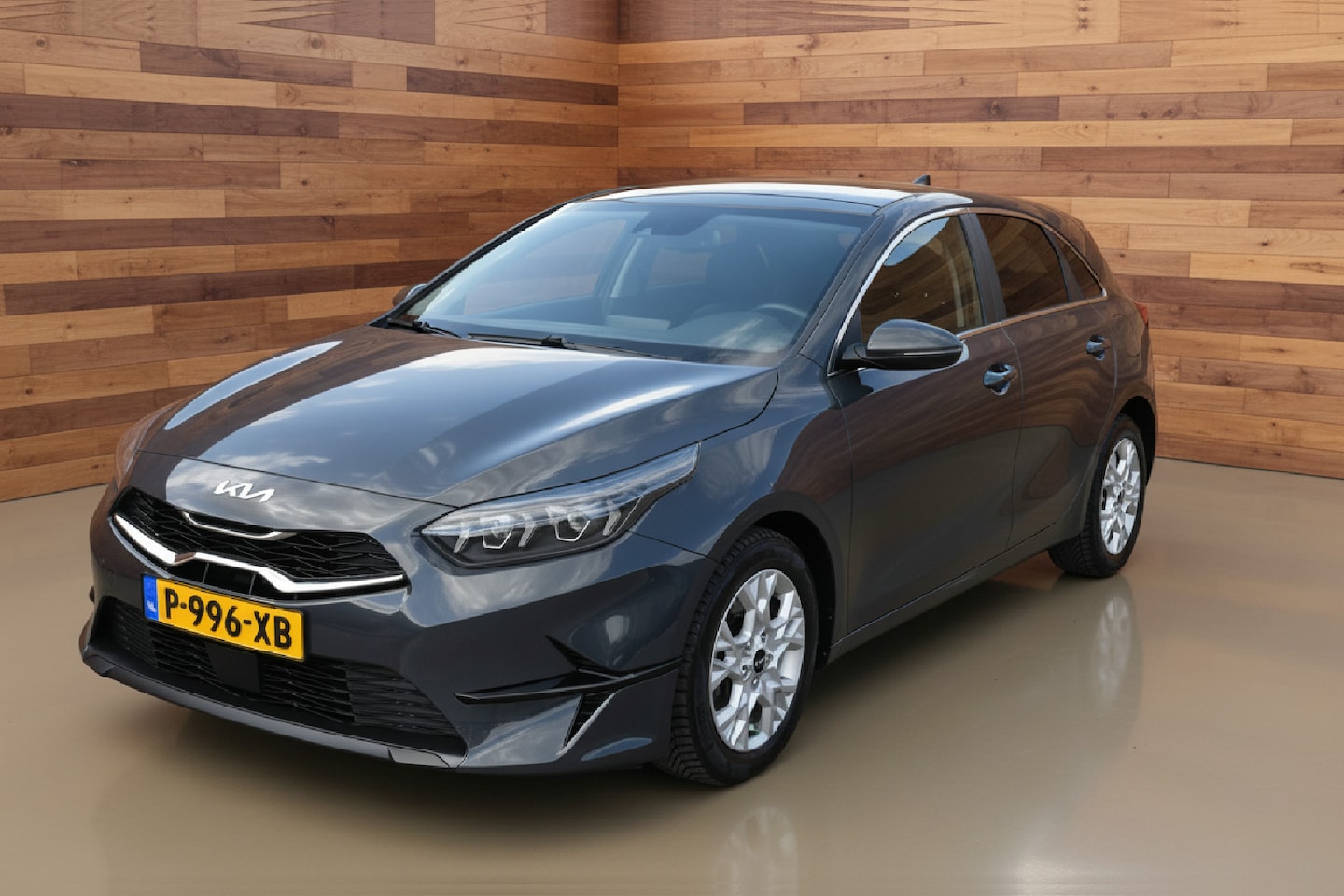 Kia Cee'd - Ceed 1.0 T-GDi MHEV DynamicPlusLine | HYBRIDE | AUTOMAAT | CARPLAY | CAMERA - AutoWereld.nl