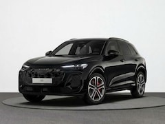 Audi Q5 - S edition Competition e-hybrid 367 pk | Panorama-glasdak | Trekhaak, elektr. wegklapbaar |