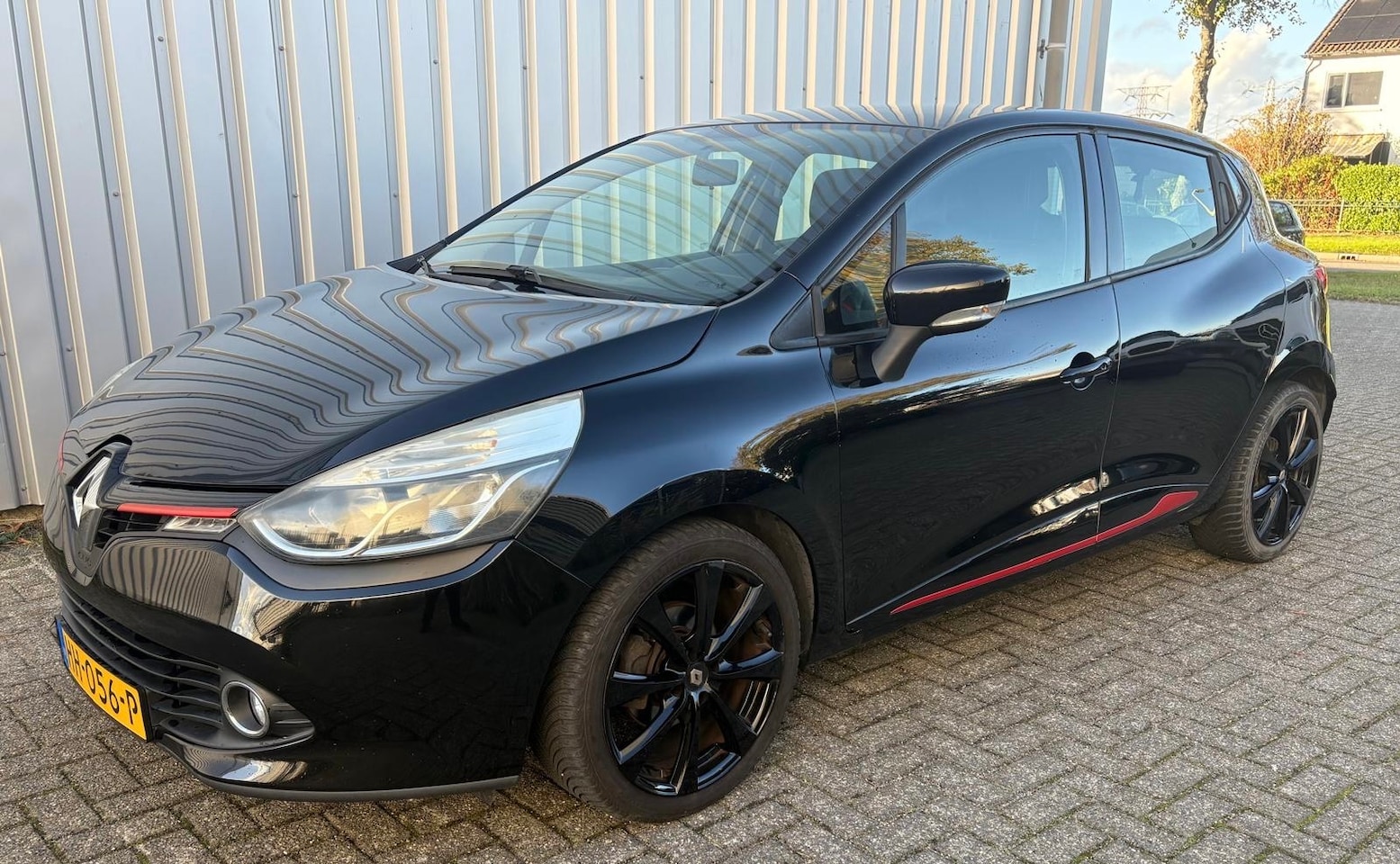Renault Clio - 1.2 / Automaat / NAP / 2015 NWE apk - AutoWereld.nl