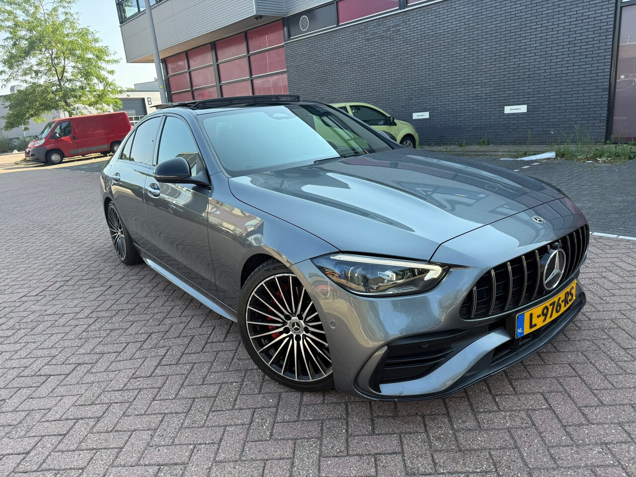 Mercedes-Benz C-klasse - 180 AMG Line Pano BTW Auto VOL VOL Optie NL Auto - AutoWereld.nl