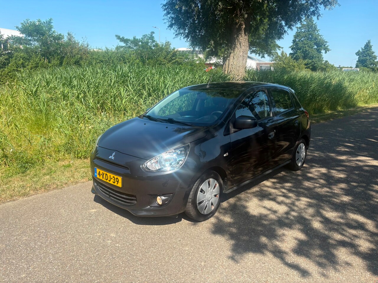 Mitsubishi Space Star - 1.0 Inform Airco Elk Ramen APK 06-03-2027 - AutoWereld.nl