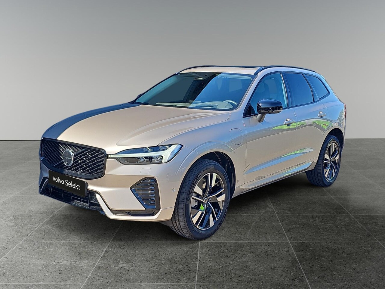 Volvo XC60 - 2.0 T8 Plug-in hybrid AWD Plus Dark | Head Up Display | Harman / Kardon Audio | Panoramada - AutoWereld.nl