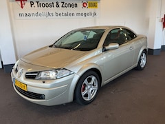 Renault Mégane coupé cabriolet - 2.0-16V Tech Line/ Cruise Control/ Climate Control/ Stoelverwarming/ Keyless Entry/ Parkee