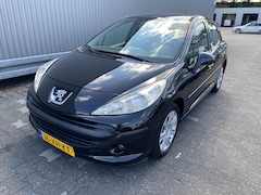 Peugeot 207 - 1.4-16V Color-line A/C, 5-Drs, LM & z.g.a.n. APK – Inruil Mogelijk –