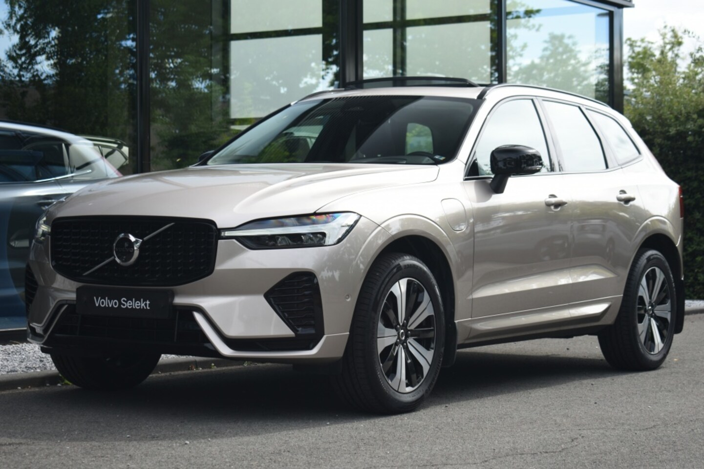 Volvo XC60 - T6 350pk AWD Plus Dark | Head-Up | Harman/Kardon | 360 - AutoWereld.nl