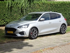 Ford Focus - 1.0 125pk ST-Line met B&O, Camera en WinterPack
