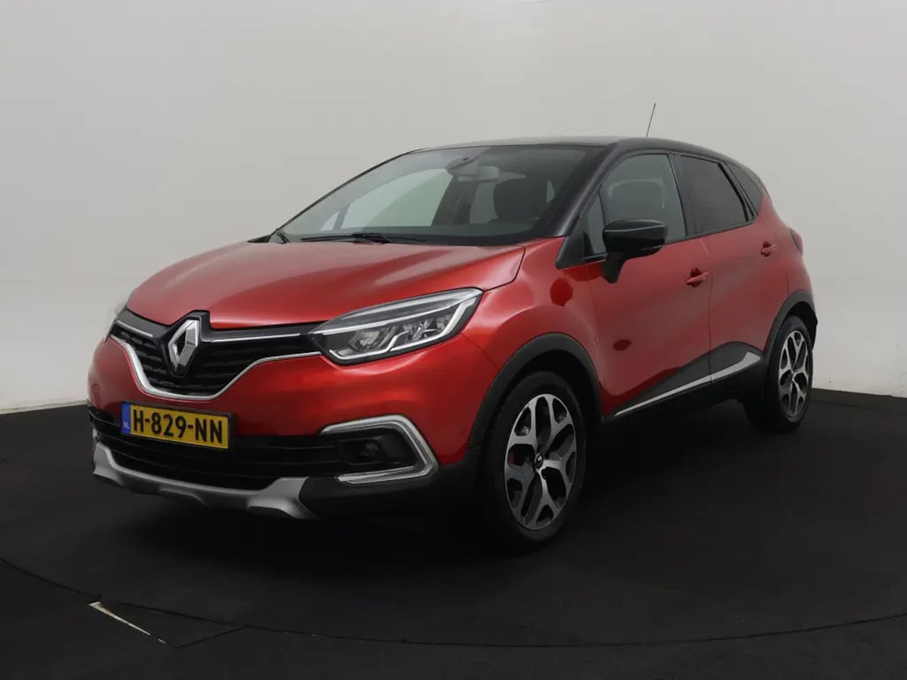 Renault Captur - 1.3 TCe Version S | LED | Cruise | Clima | LMV | Automaat - AutoWereld.nl