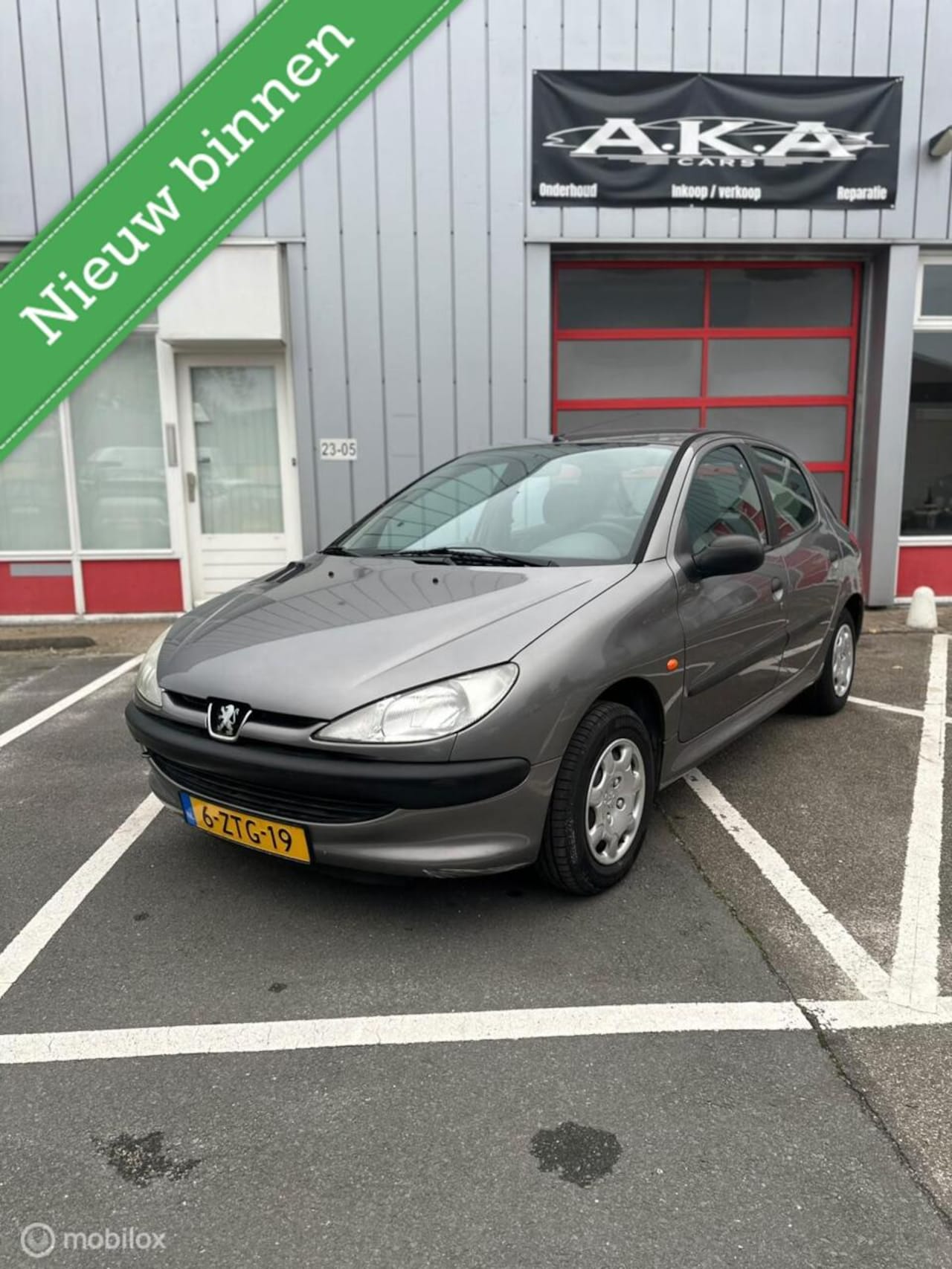 Peugeot 206 - 1.1 XR 60pk 5-drs | Grote beurt gehad | Nieuwe uitlaat | Trekhaak | Elek. ramen | APK 03-2 - AutoWereld.nl
