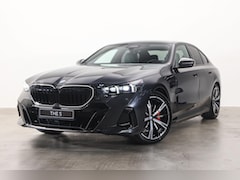 BMW 5-serie - 530e M Sport Automaat / Panoramadak / Trekhaak / Bowers & Wilkins / Comfortstoelen / Adapt