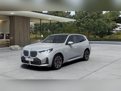 BMW X3 - 30e xDrive M Sport Automaat / Panoramadak / Trekhaak / Sportstoelen / Parking Assistant Pl