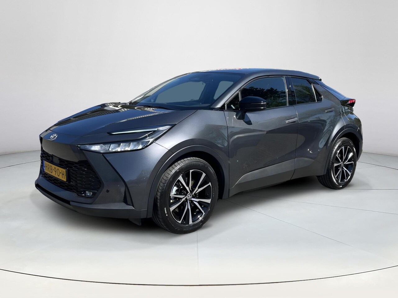 Toyota C-HR - 2.0 Plug-in Hybrid 220 Dynamic | Stoel- + stuurverwarming | Carplay | Dode hoek waarschuwi - AutoWereld.nl