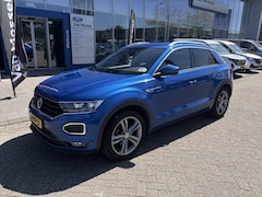 Volkswagen T-Roc - 1.5 TSI Sport | NAVIGATIE | ADAPTIVE CRUISE CONTROL | BLUETOOTH | VOORRUITVERWARMING | PAR