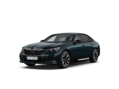 BMW 5-serie - Sedan 530e M Sport Edition | M Sportpakket Pro | Innovation Pack | Comfort Pack | Trekhaak