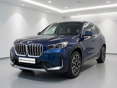 BMW X1 - xDrive25e xLine | Panorama | Trekhaak | 19" | Camera | Stoelverwarming | 2026