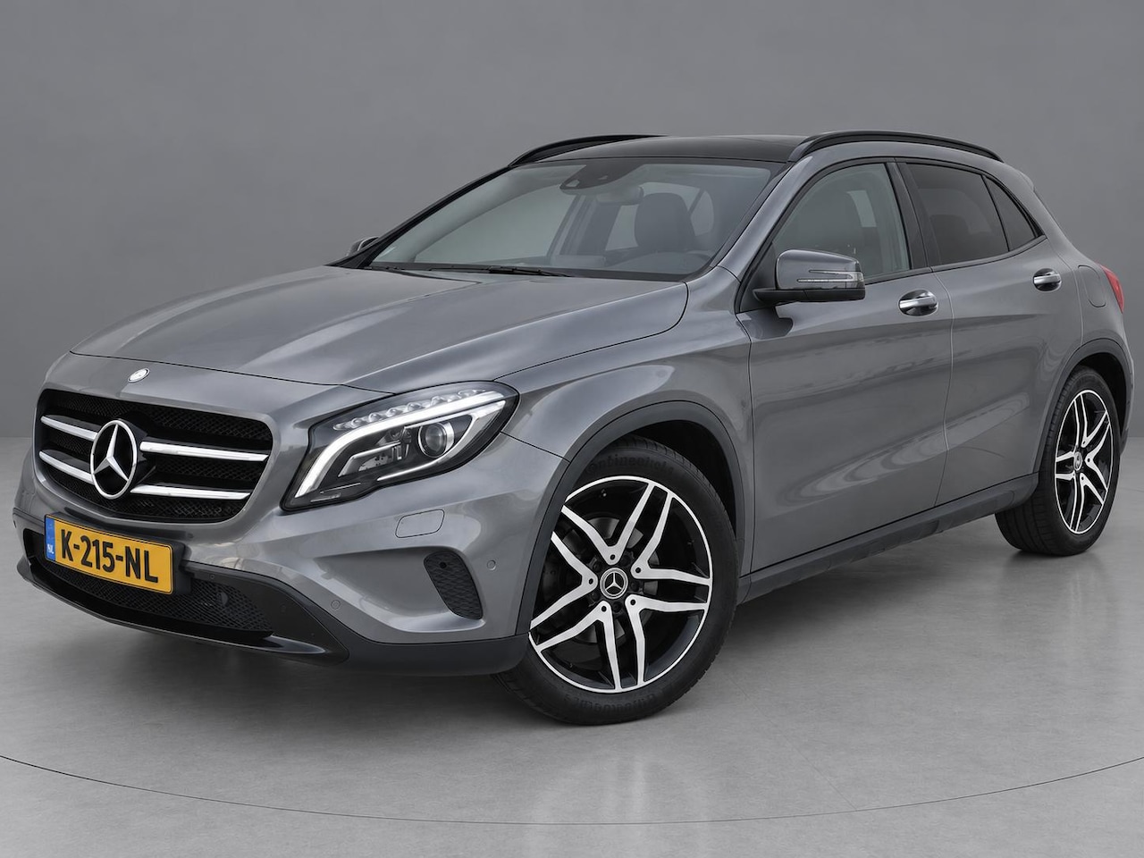 Mercedes-Benz GLA-Klasse - 200 Edition 1 | Clima | Cruise | Multimedia/Navi | Schuif/-kanteldak | PDC + Camera | - AutoWereld.nl