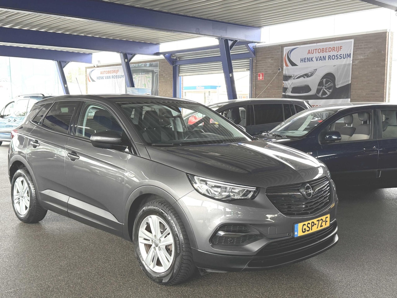 Opel Grandland X - 1.2 Turbo Business Executive Automaat | Camera | PDC | Carplay | Stoelverwarming. - AutoWereld.nl