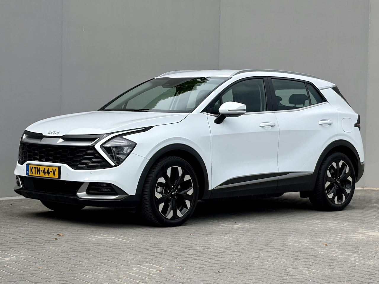 Kia Sportage - 1.6 T-GDi Plug-in Hybrid AWD DynamicLine / SOH 100% / Dealer Onderhouden / Fabrieksgaranti - AutoWereld.nl
