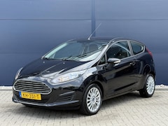 Ford Fiesta - 1.0 EcoBoost Titanium | Airco | Stoelverwarming | Parkeerhulp | Cruise control | Lage kilo