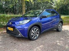 Toyota Aygo X - Aygo X 1.0 VVT-i Envy | Airco | CarPlay | Stoelverwarming | Camera | All Season | Fabrieks