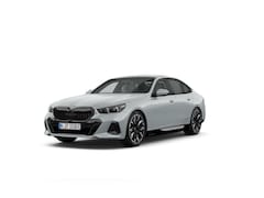 BMW 5-serie - 530e M Sport Pro Edition Trekhaak | Innovation Pack | Travel Pack | Comfort Pack