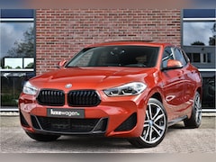 BMW X2 - xDrive25e M-Sport | Pano | HUD | Sunset orange | 19 inch | Camera