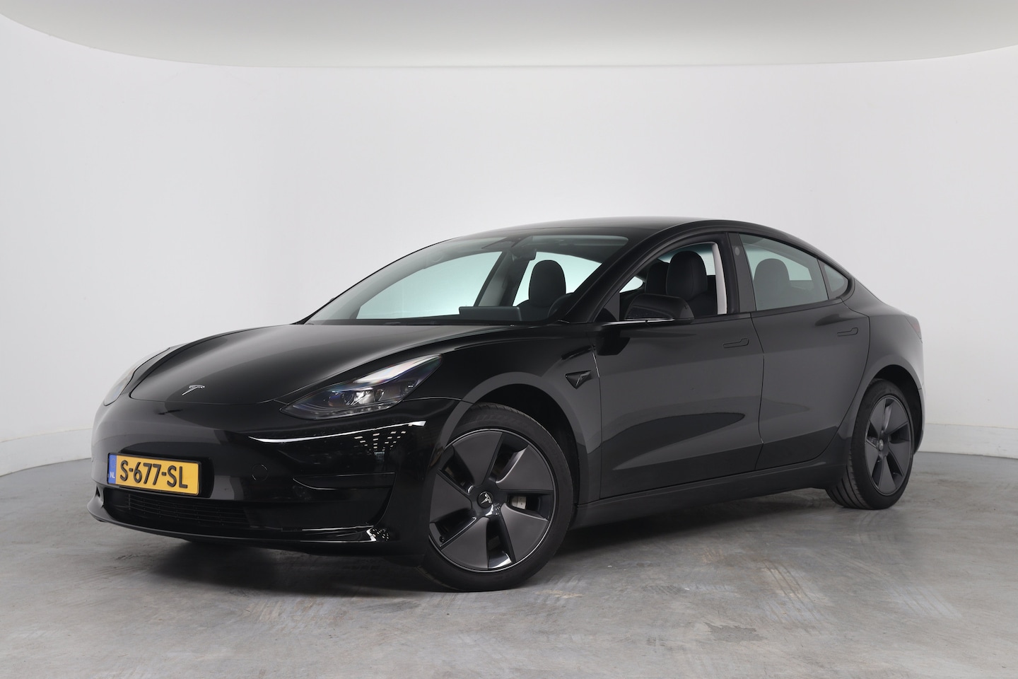 Tesla Model 3 - RWD 60 kWh | SOH 92% | 1e Eigenaar! | Panoramadak | Leder | LED | Keyless | 360 Camera | C - AutoWereld.nl