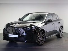BMW iX2 - eDrive20 M Sport / Trekhaak / Sportstoelen / Adaptieve LED / Head-Up / Comfort Access / M