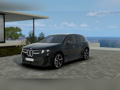 BMW iX3 - 40 eDrive M Sport / Panoramadak / Trekhaak / M Sportstoelen / 3D Head-Up / Parking Assista